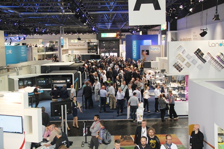 1473060297313938.jpg 蘭達館觀眾.JPG